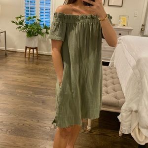 ANTHROPOLOGIE GREEN OFF THE SHOULDER DRESS WITH POCKETS